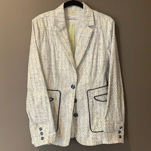 CAbi belted blazer